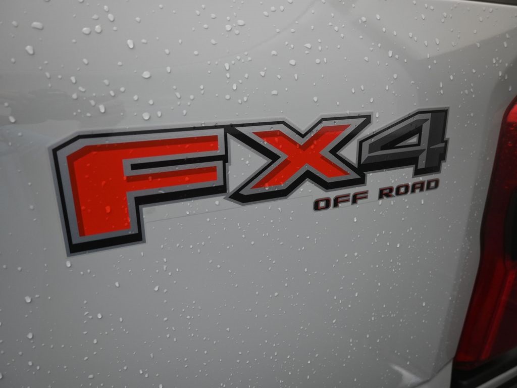 2025 Ford F-250 photo 23