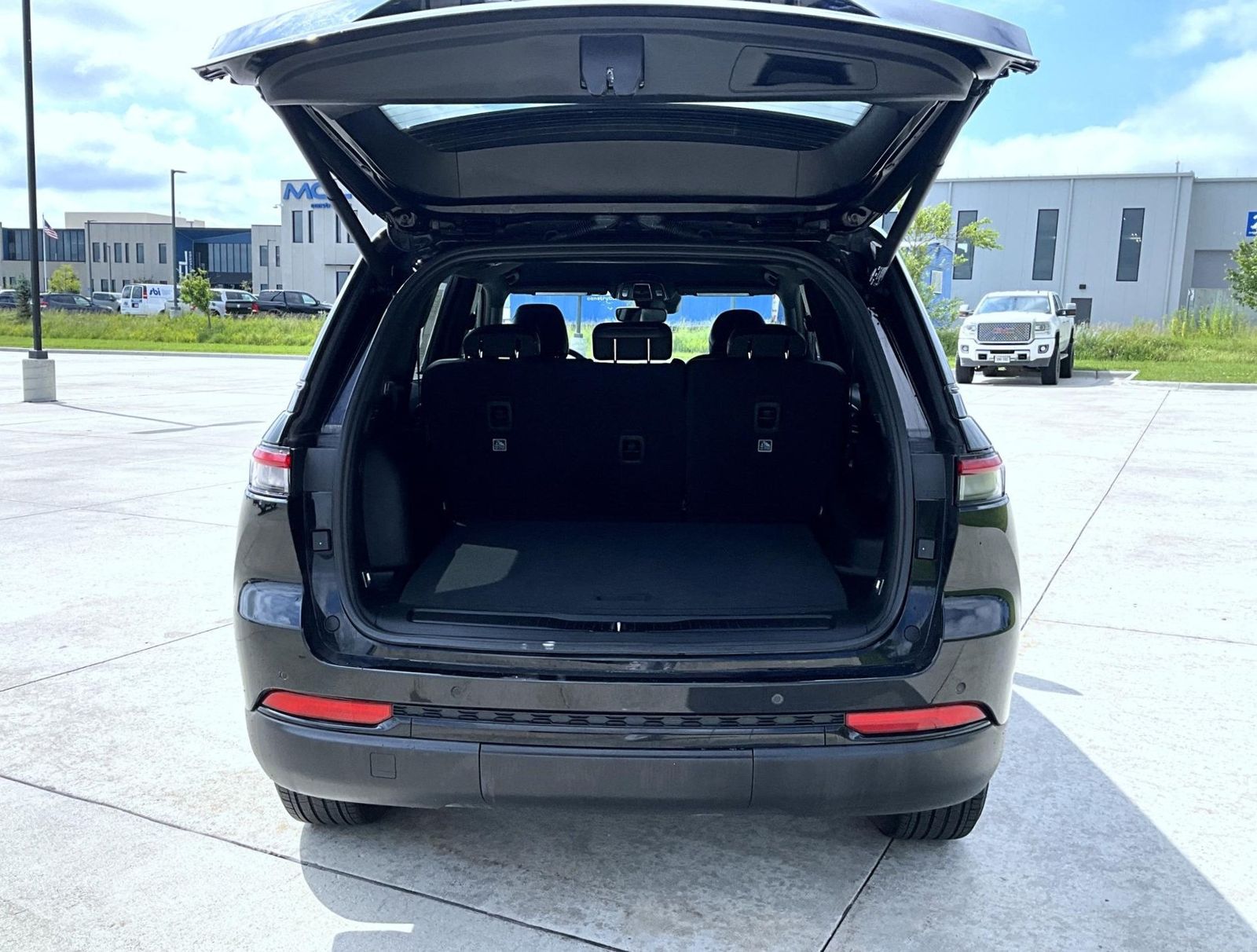 2024 Jeep Grand Cherokee Altitude X photo 4