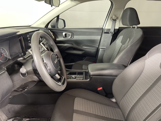 2022 Kia Sorento LX photo 18