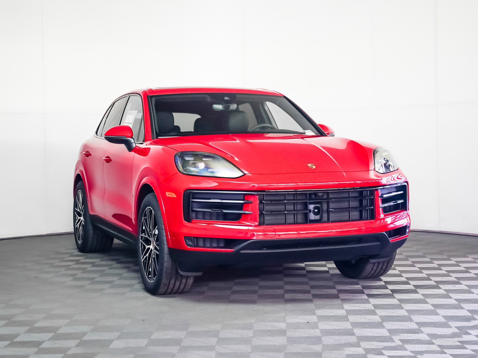 2025 Porsche Cayenne photo 8