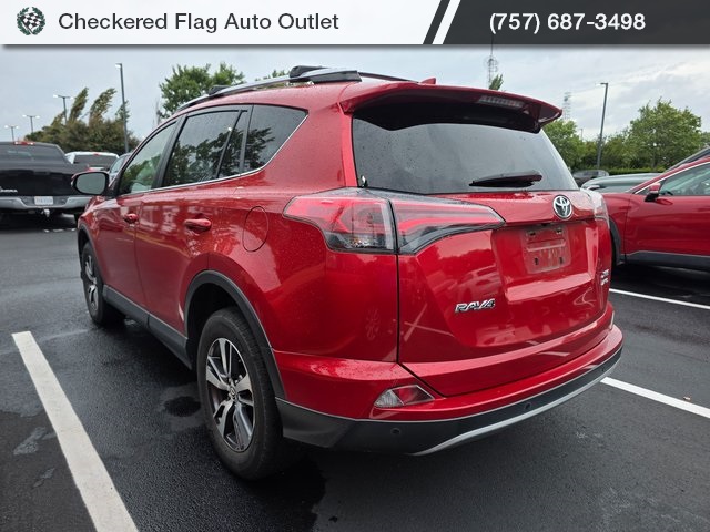 2017 Toyota RAV4 XLE photo 4