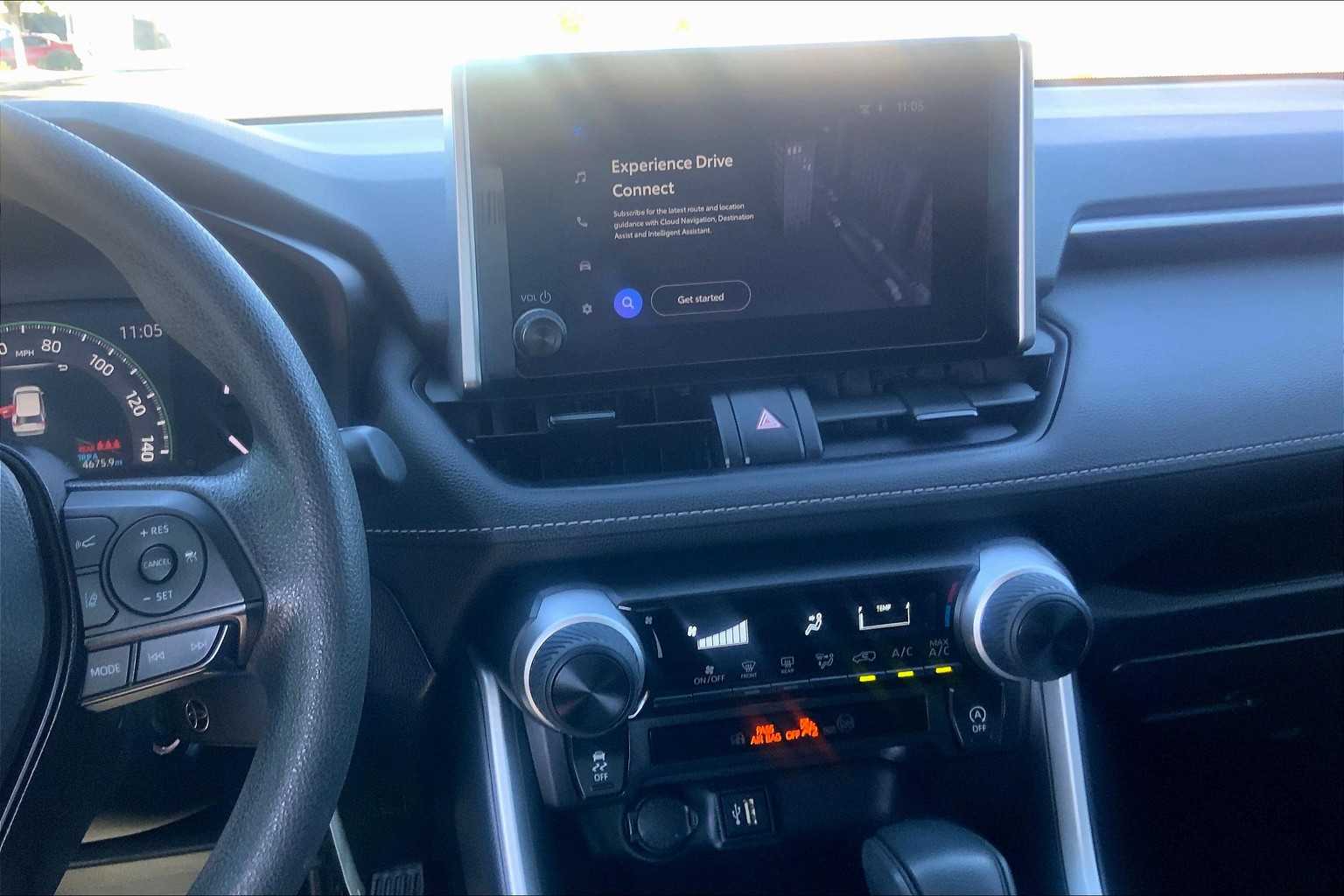 2025 Toyota RAV4 LE photo 5