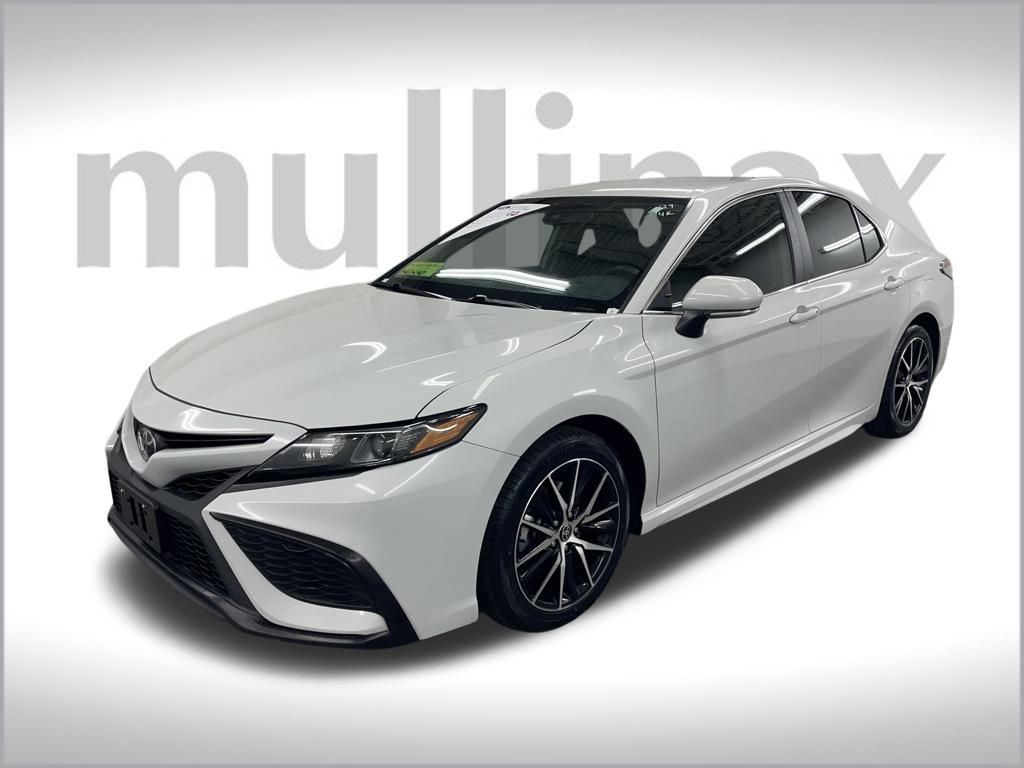 2024 Toyota Camry SE photo 10