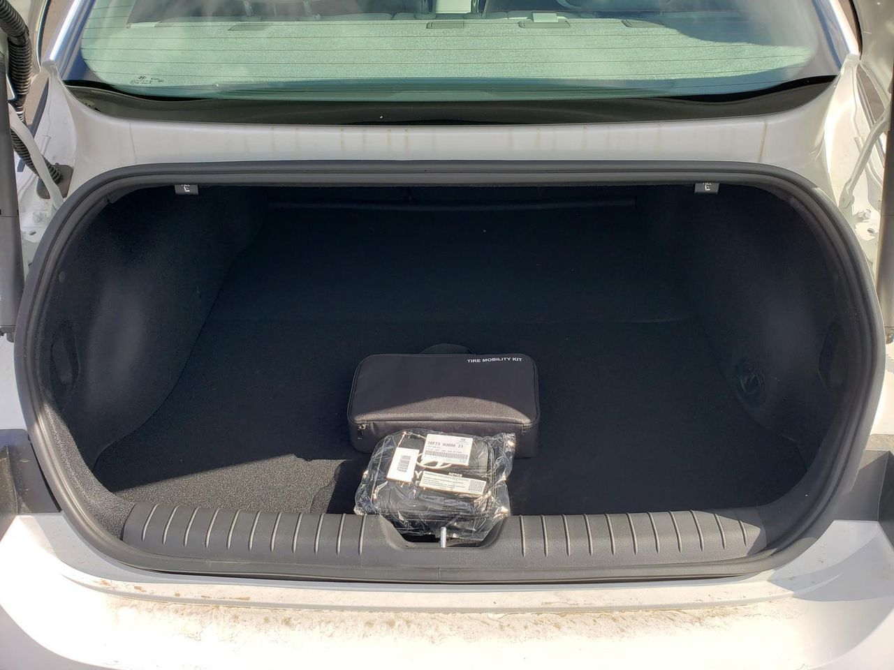 2025 Hyundai Ioniq 6 SEL photo 4