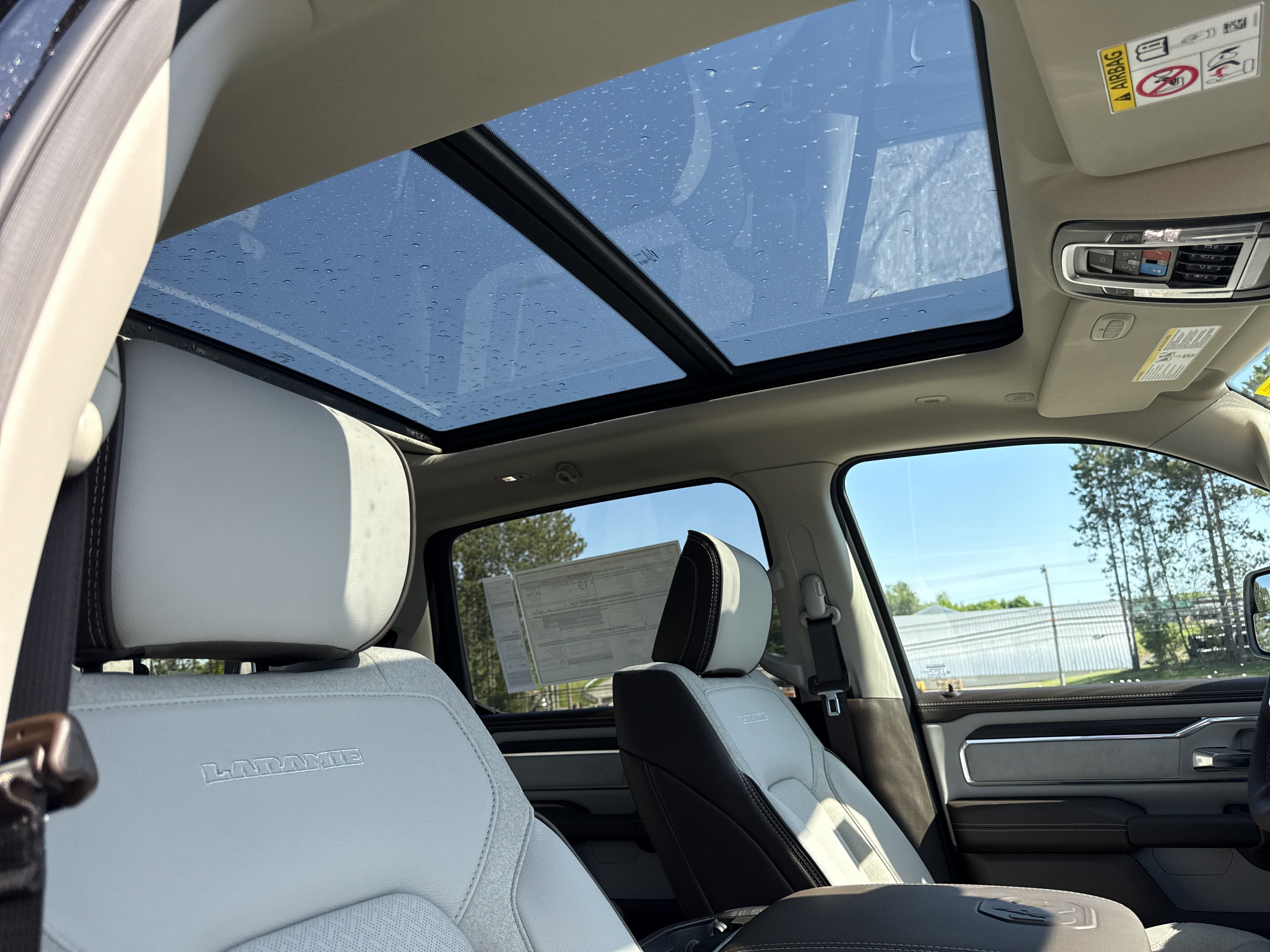 2025 Ram 1500 Laramie photo 2