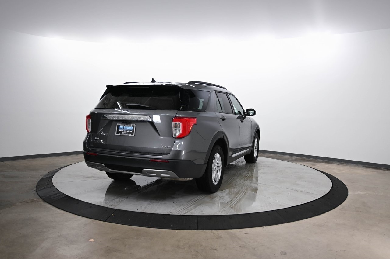 2022 Ford Explorer XLT photo 2