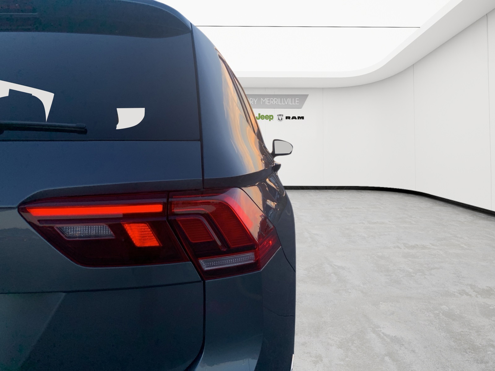 2024 Volkswagen Tiguan SE Wolfsburg Edition photo 4