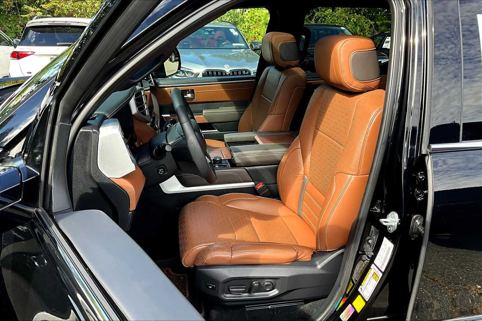 2023 Toyota Tundra 1794 Edition CrewMax photo 8