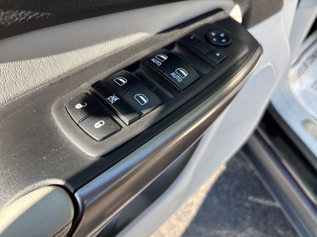 2019 Jeep Cherokee Limited photo 30