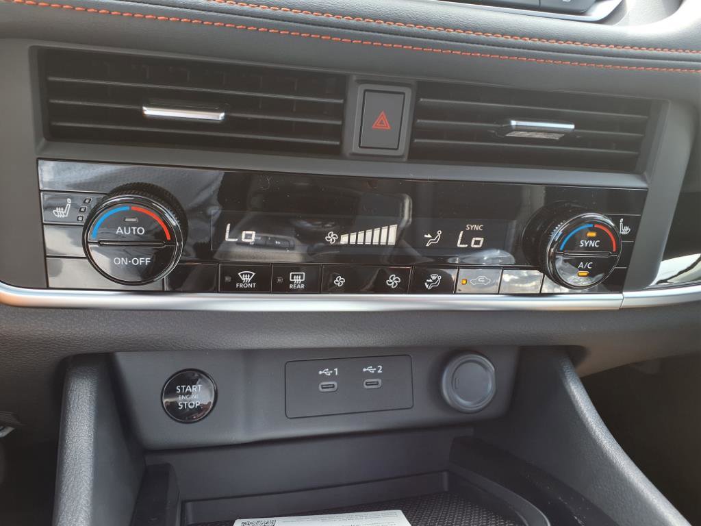 2026 Nissan Rogue SV photo 8