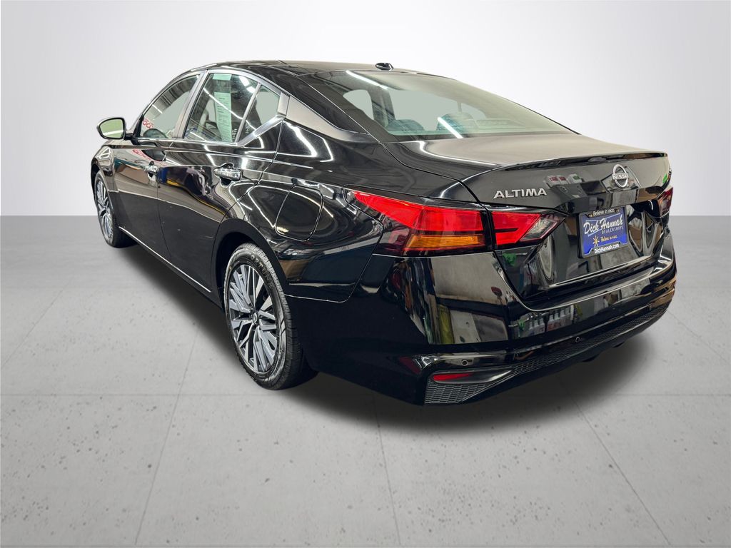 2024 Nissan Altima 2.5 SV photo 4