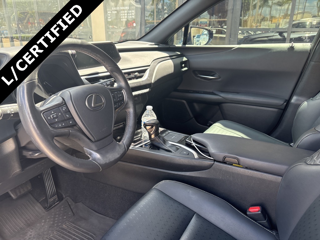 2022 Lexus UX 200 photo 10