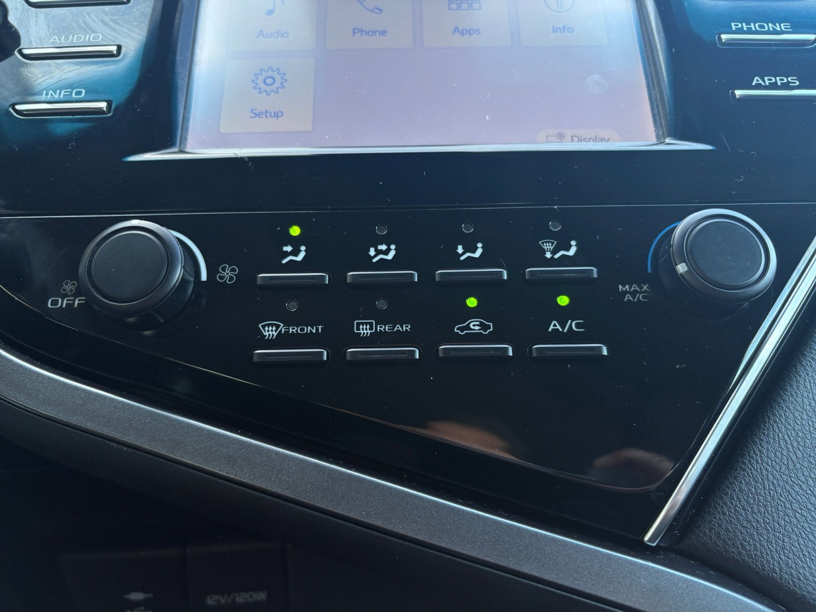 2018 Toyota Camry L photo 22