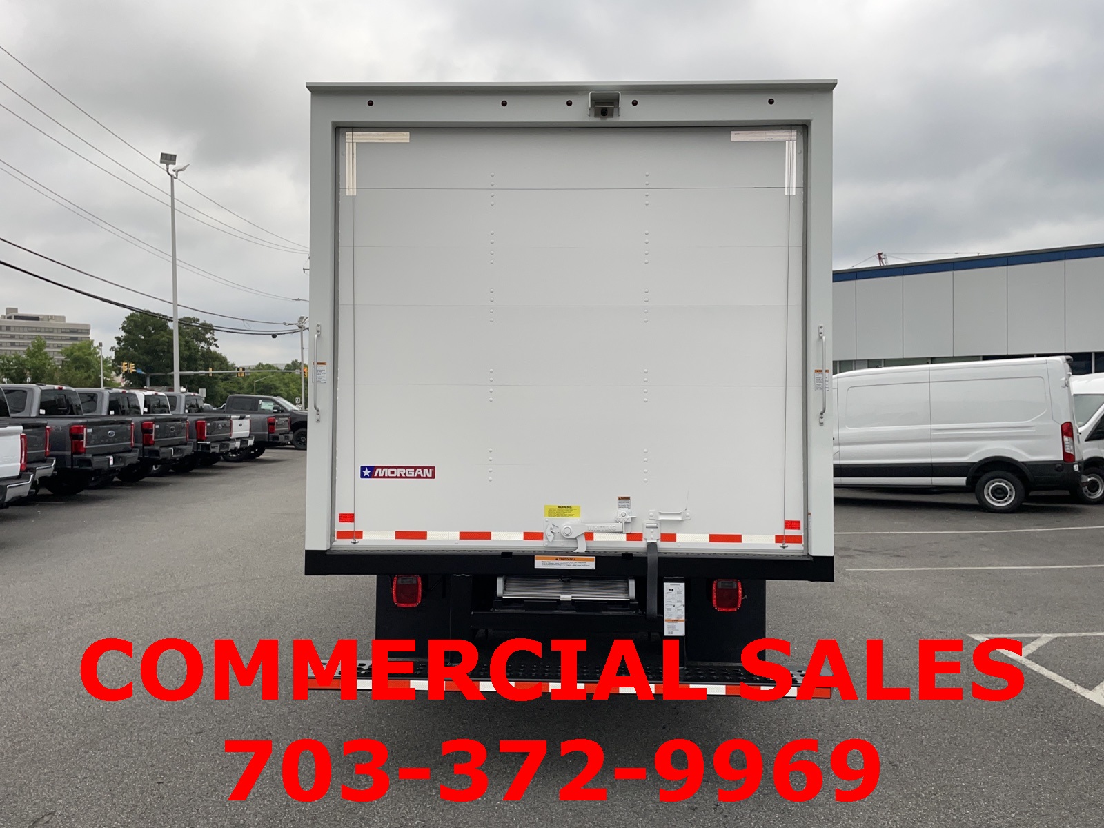 2025 Ford E-350 photo 4