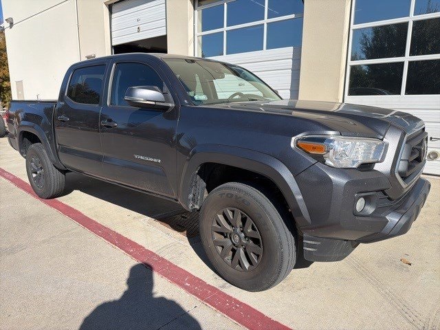 2022 Toyota Tacoma SR5's photo