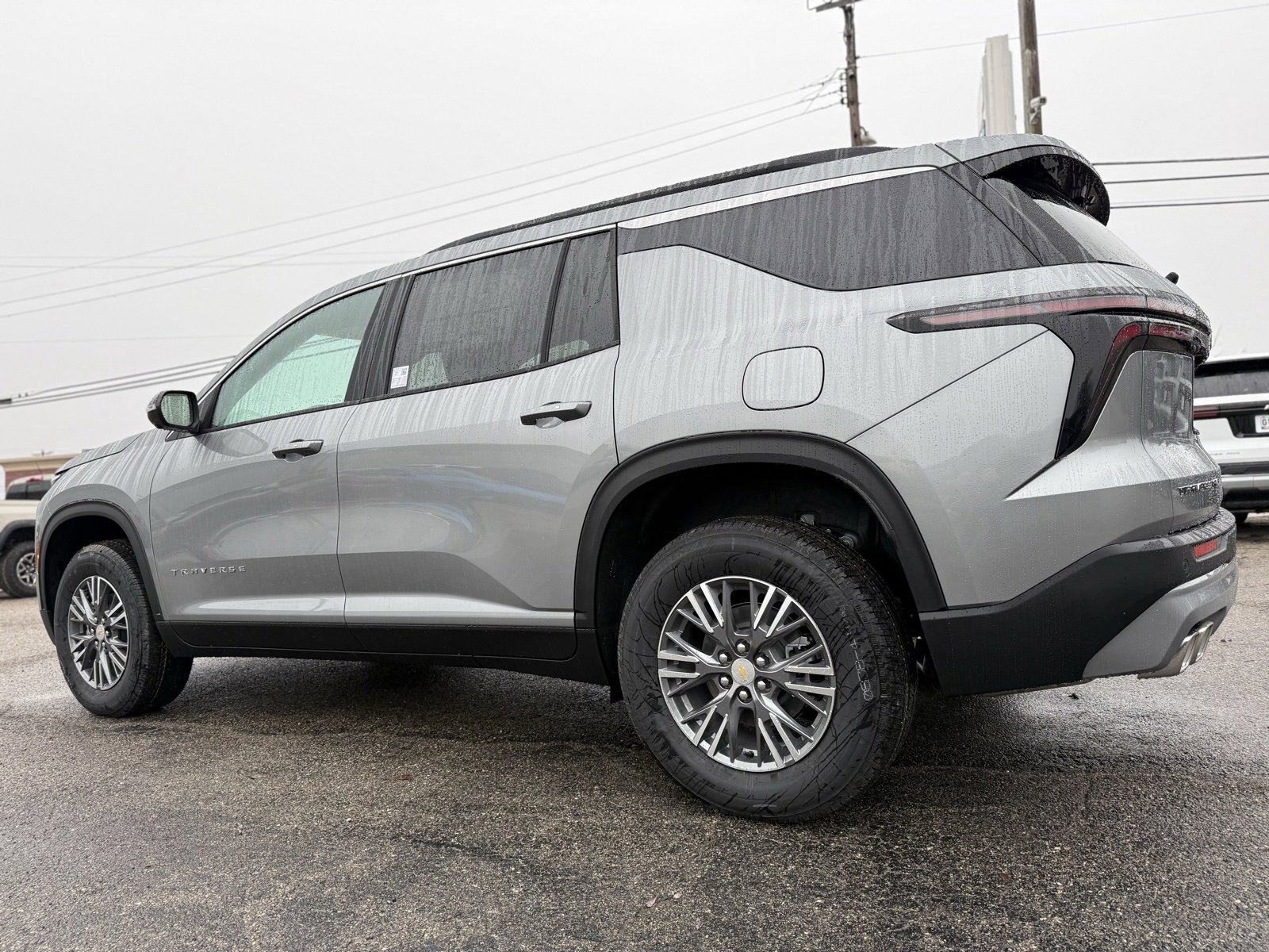 2026 Chevrolet Traverse photo 2