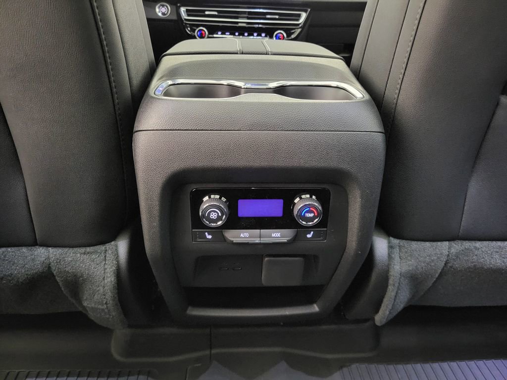 2026 Chevrolet Traverse RS photo 3