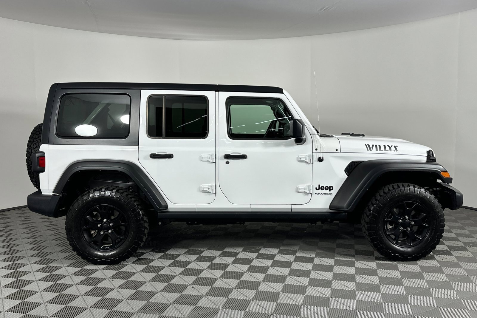 2022 Jeep Wrangler Unlimited Willys Sport photo 2