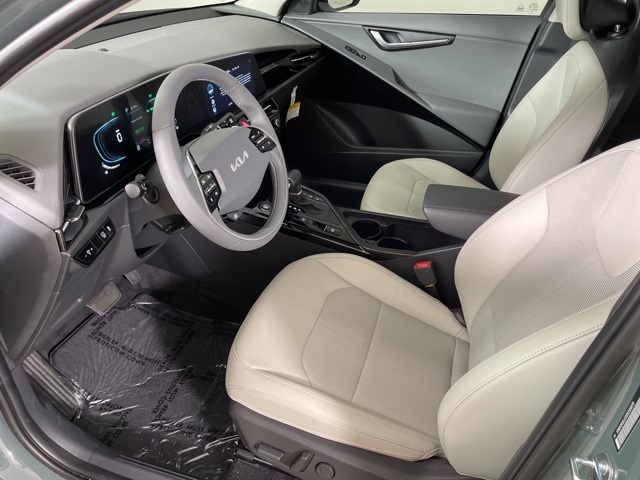 2025 Kia Niro EX photo 18
