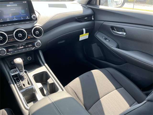 2025 Nissan Sentra SV photo 13