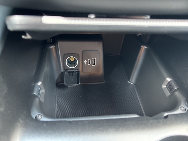 2025 Ford Explorer ST-Line photo 25