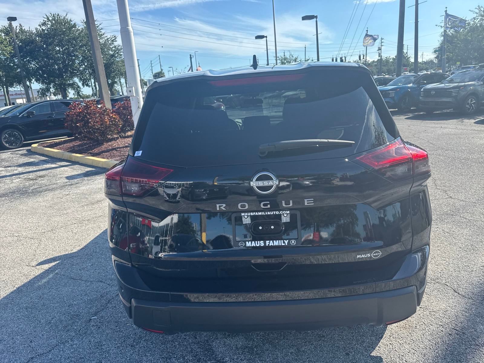 2026 Nissan Rogue SV photo 6