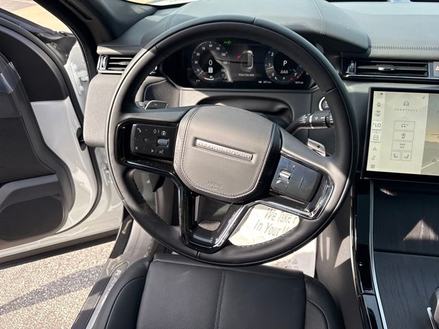 2026 Land Rover Range Rover Velar SE photo 4