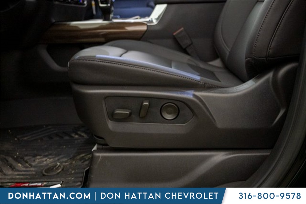 2026 Chevrolet Silverado RST photo 23