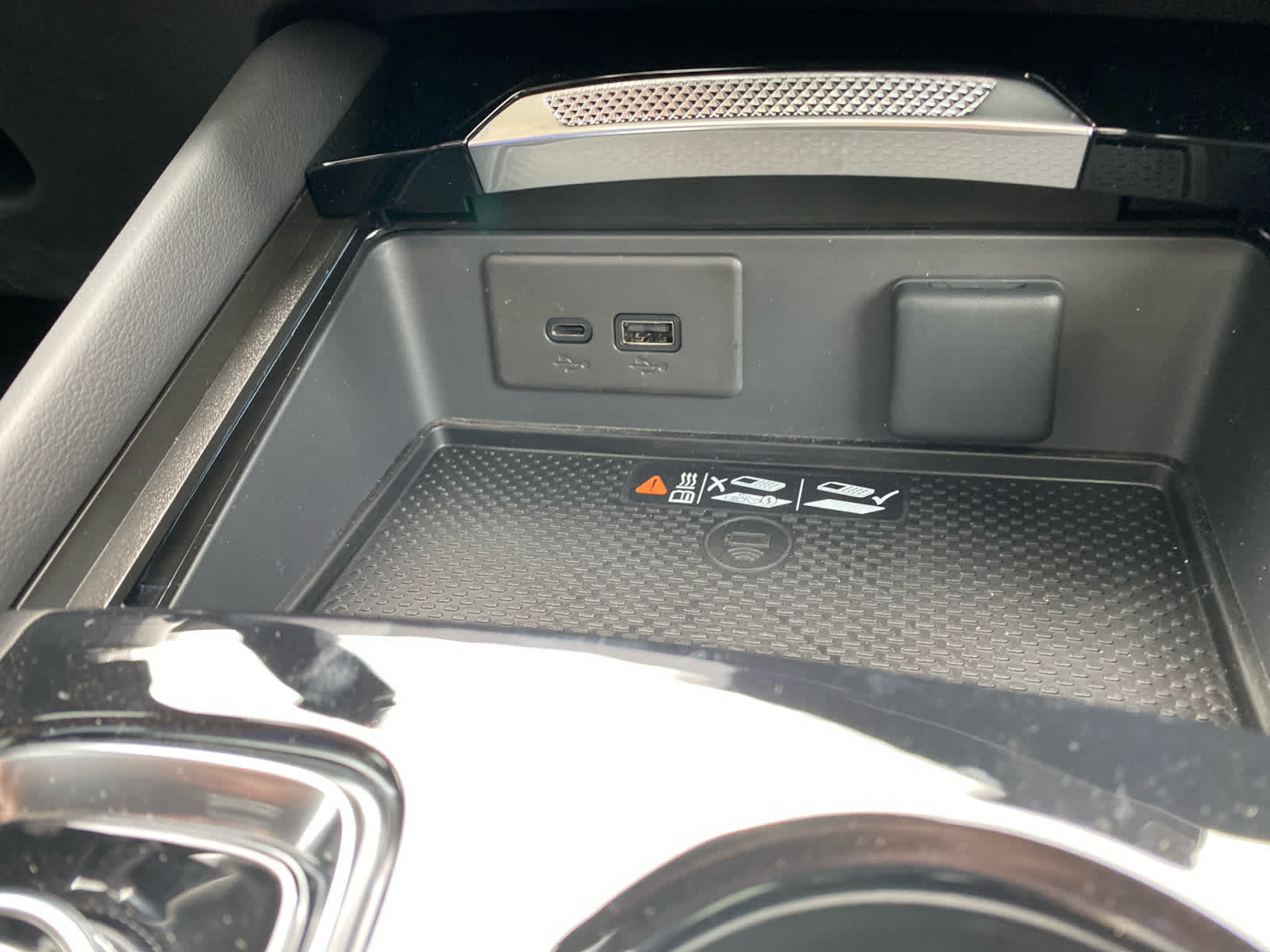 2025 Buick Envision Sport Touring photo 24