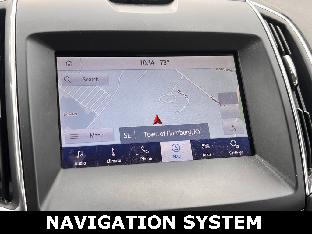 2020 Ford Edge Titanium photo 2