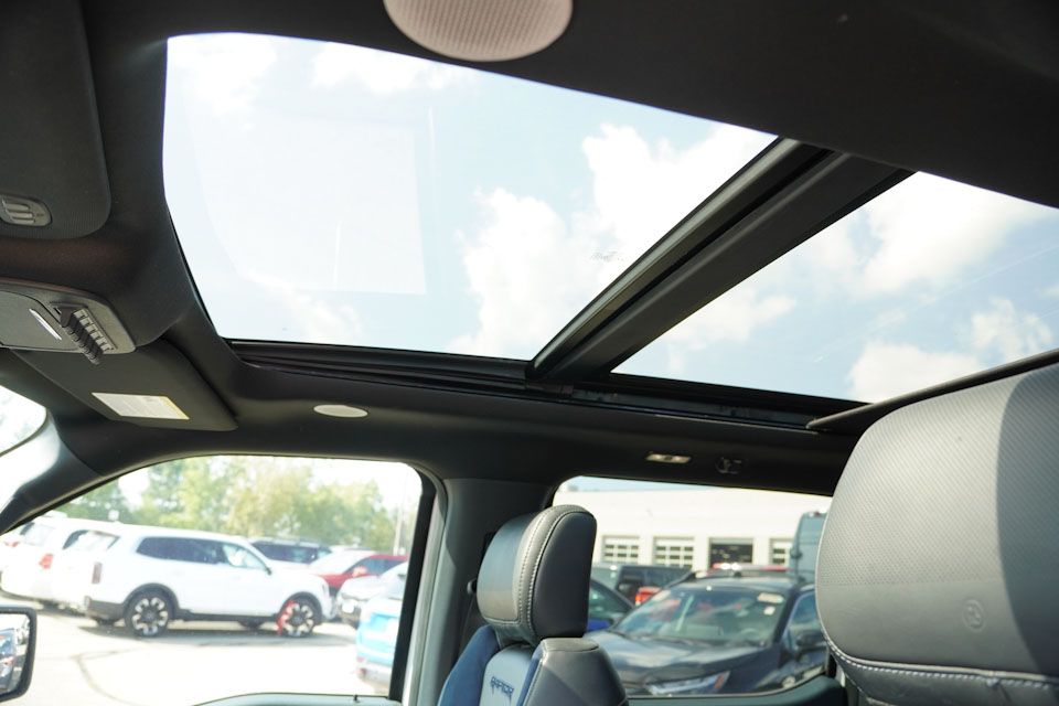 2022 Ford F-150 Raptor photo 6
