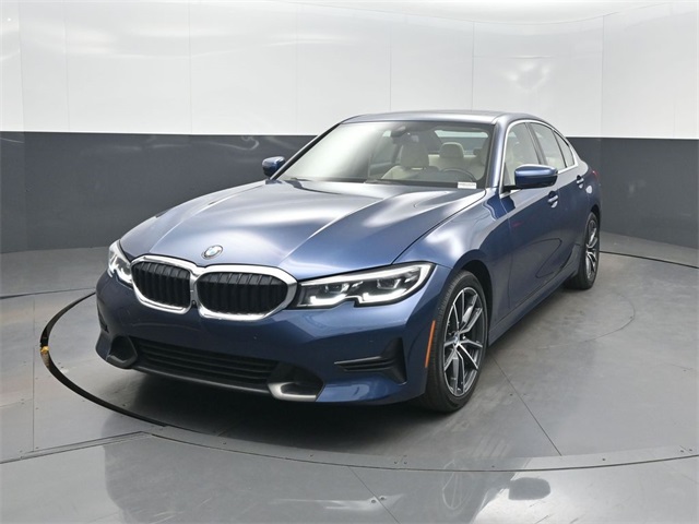 2021 BMW 3 Series 330i's photo