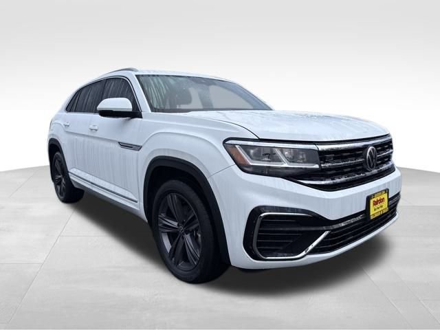 2022 Volkswagen Atlas Cross Sport SEL R-Line's photo