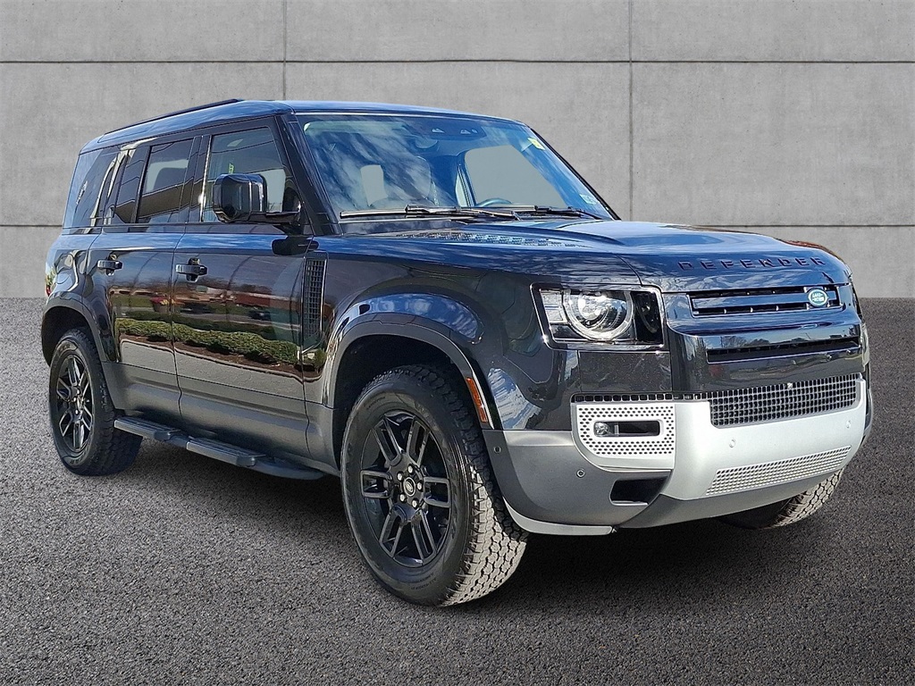 2025 Land Rover Defender 110 S photo 3