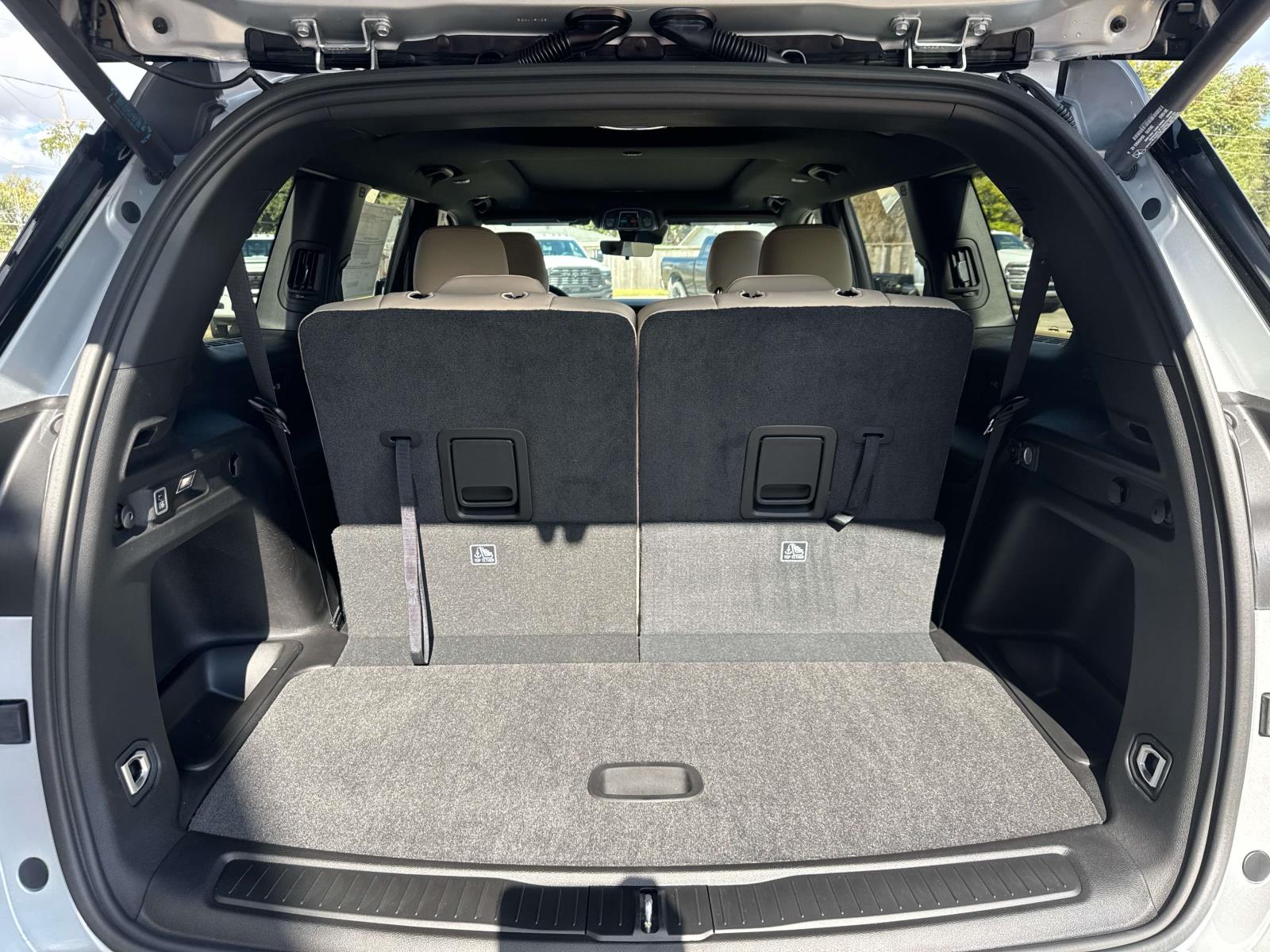 2025 Jeep Grand Cherokee Limited photo 4