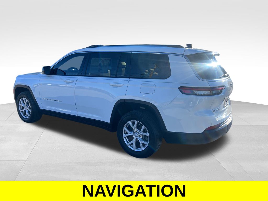 2022 Jeep Grand Cherokee Limited photo 2