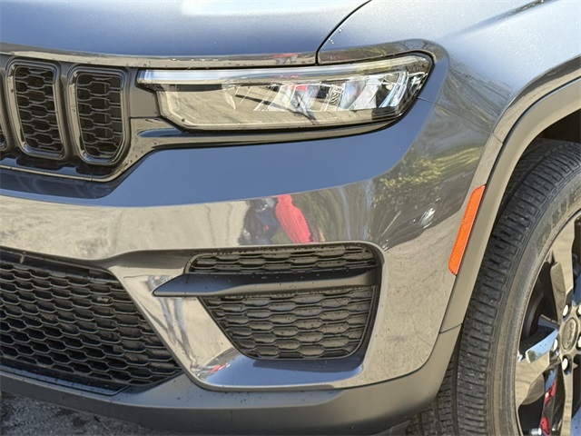 2023 Jeep Grand Cherokee Altitude X photo 11