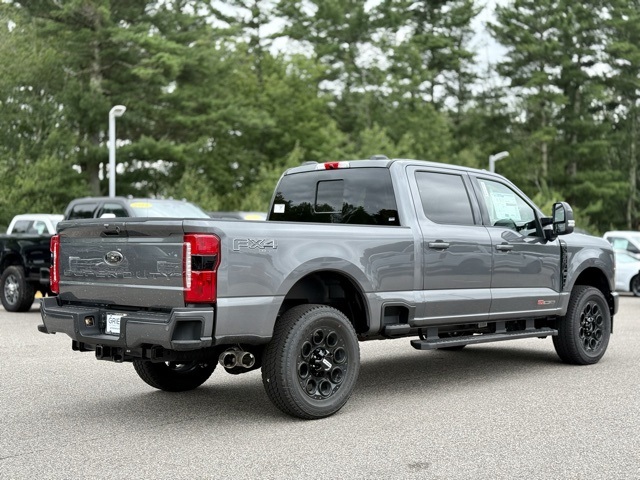 2025 Ford F-350 Lariat photo 4