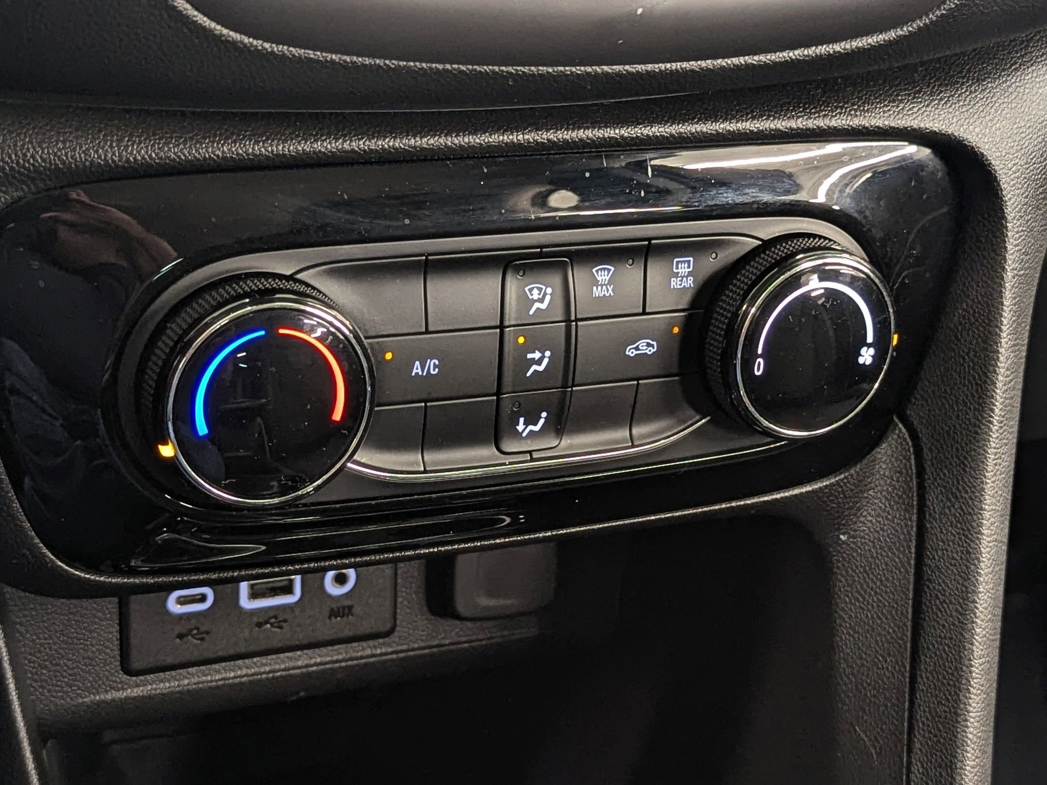 2020 Buick Encore GX Preferred photo 21