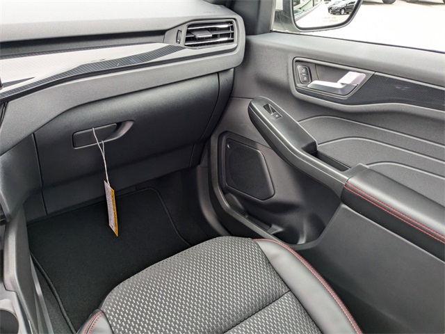 2024 Ford Escape ST-Line Elite photo 17