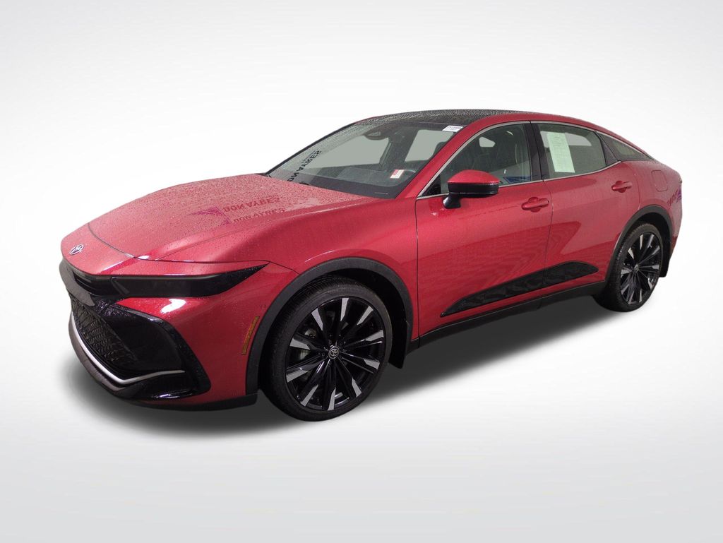 2024 Toyota Crown Platinum's photo