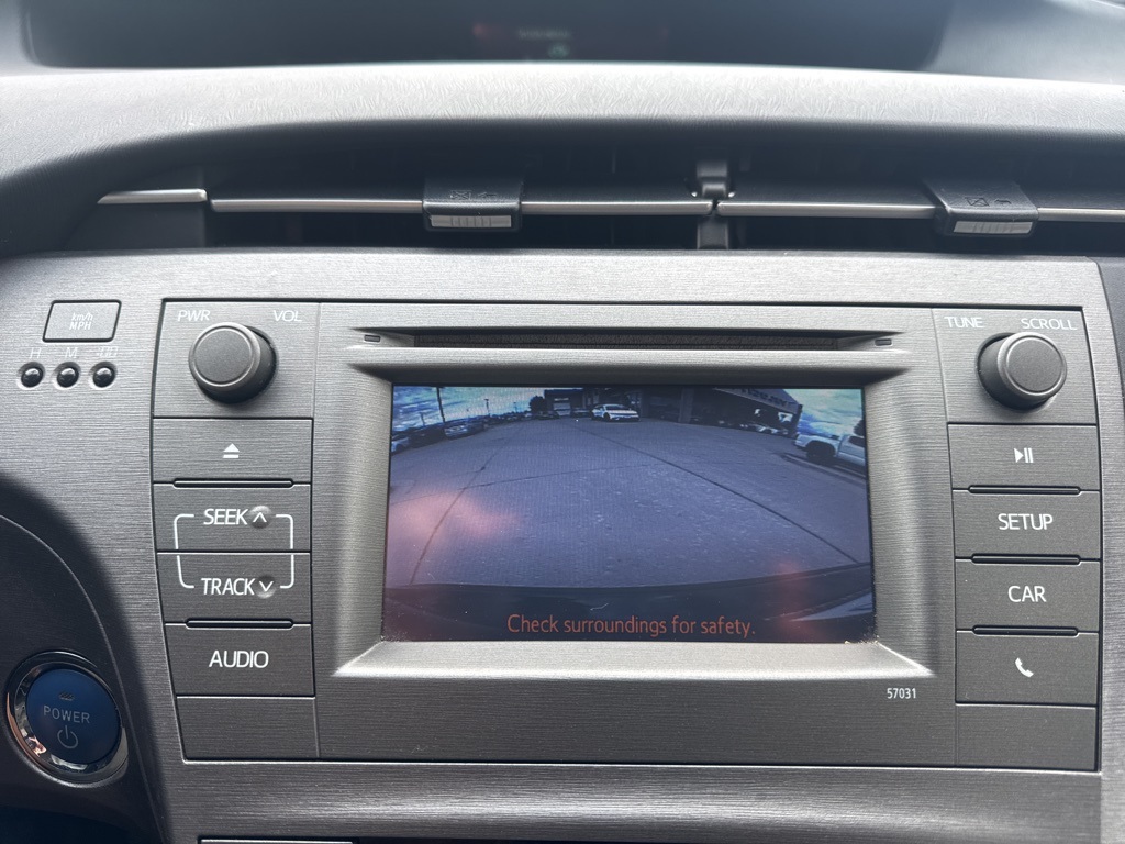 2015 Toyota Prius Four photo 13