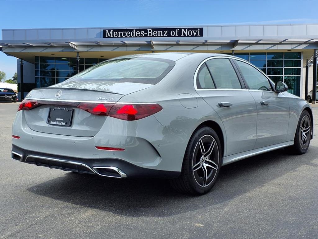 2024 Mercedes Benz E 350 4MATIC photo 4