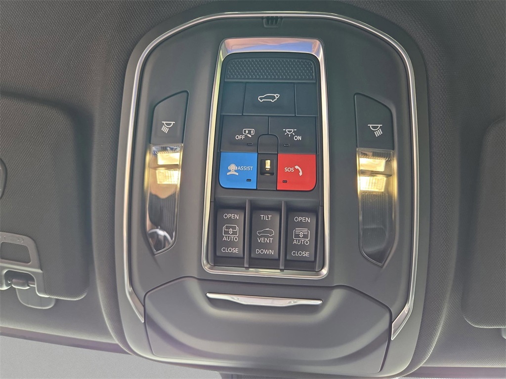 2025 Jeep Grand Cherokee Limited photo 20