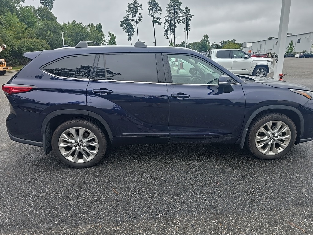 2023 Toyota Highlander Limited photo 4