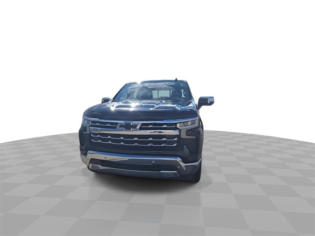 2022 Chevrolet Silverado 1500 LTZ photo 3