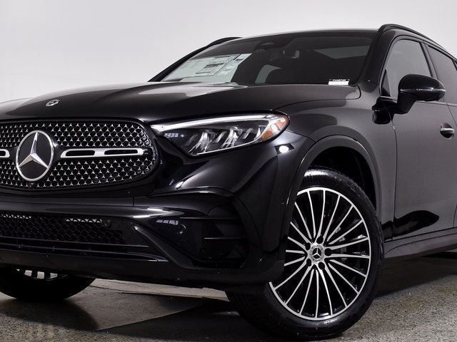 2026 Mercedes Benz GLC 300 photo 2