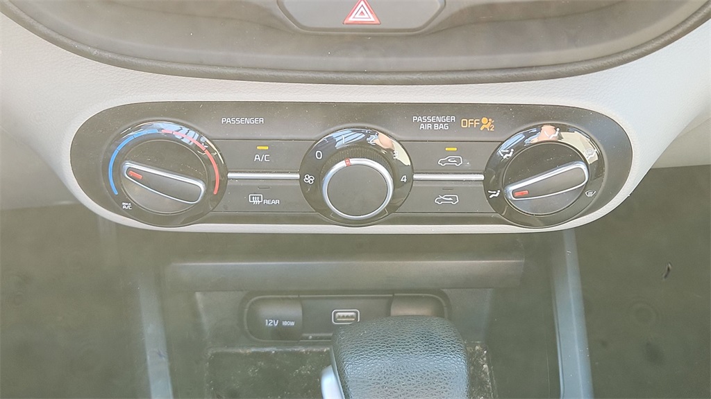 2022 Kia Soul LX photo 20