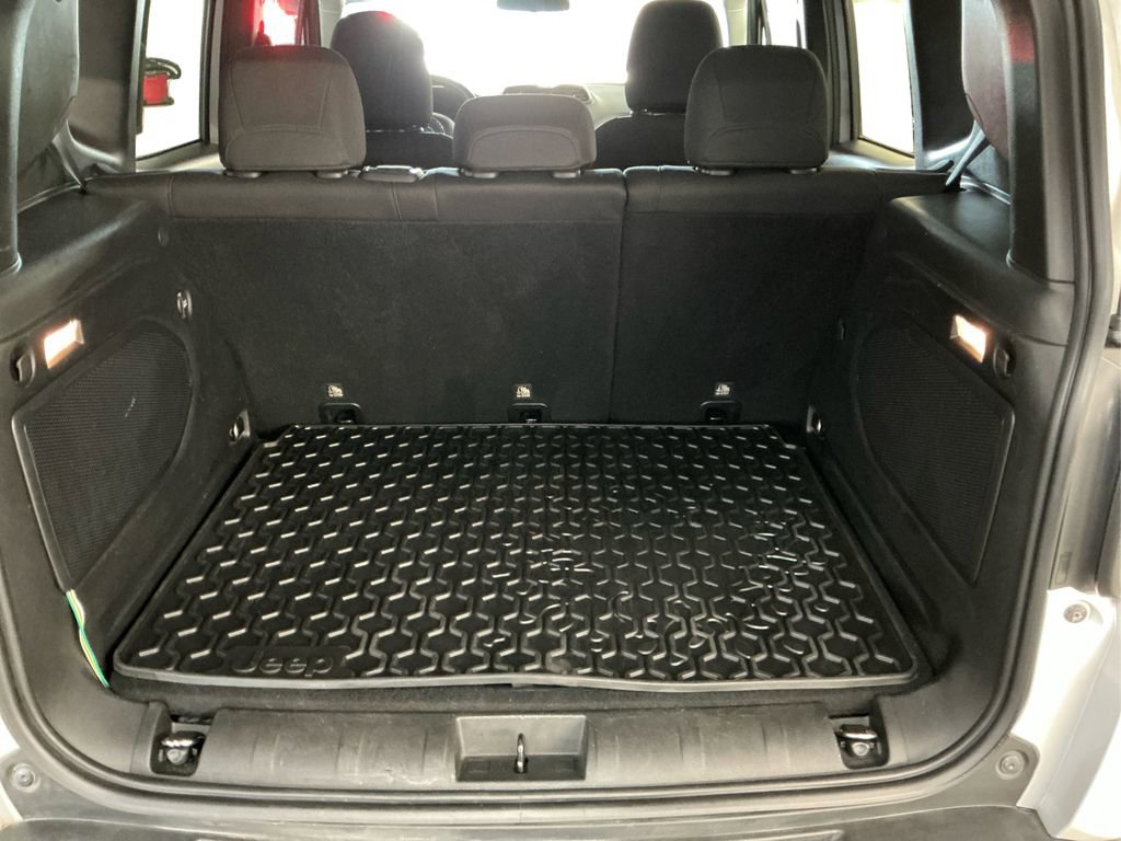 2015 Jeep Renegade Latitude photo 20
