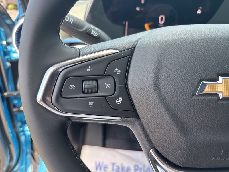 2025 Chevrolet Trax LT photo 19